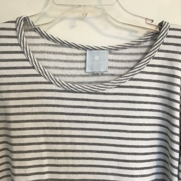 SUNDAY Striped Sweatshirt With Bell Sleeves - Picture 5 of 10